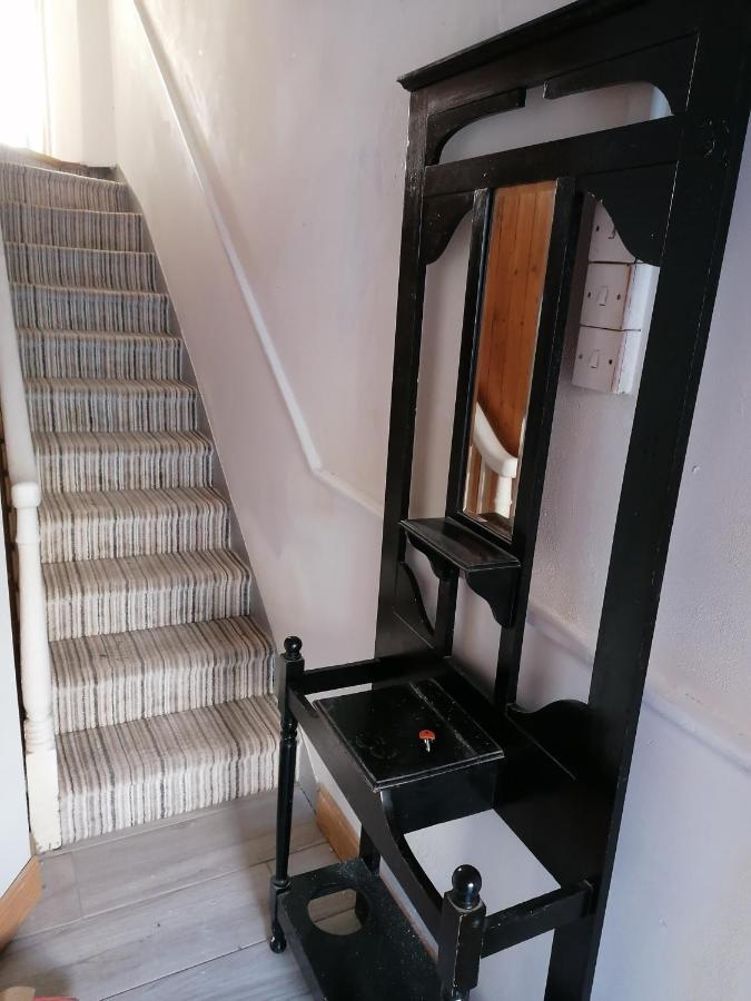 Ferguson'S Traditional Townhouse Dunkineely Kültér fotó